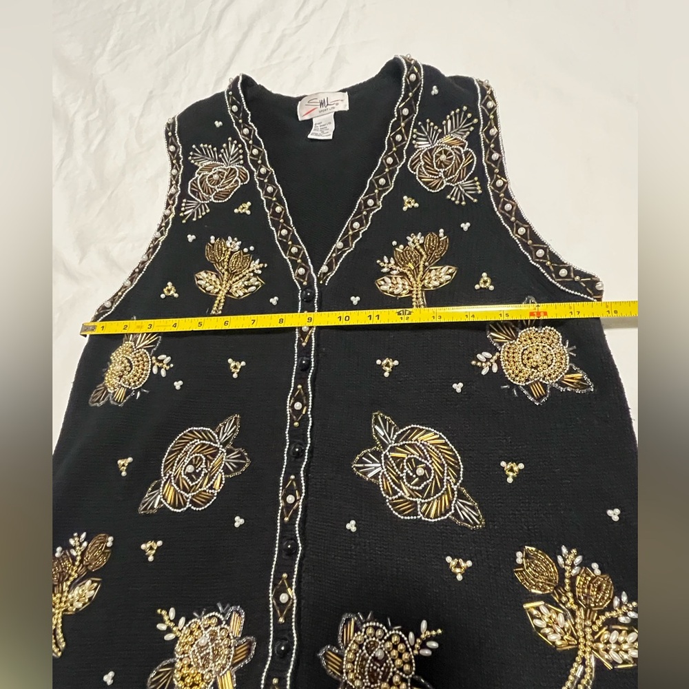 Vintage Women’s SML Sport LTD Black & Gold Embroidery Sweater Vest Size M - Picture 9 of 10